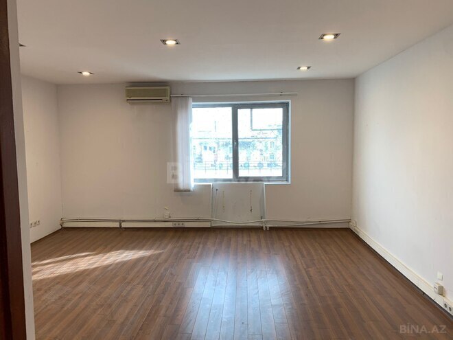 Продается 3-комн. вторичка 120 м², м. Сахил, photo 3 from 9