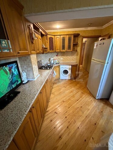 Сдаётся 2-комн. вторичка 70 м², м. Иншаатчылар, photo 1 from 17