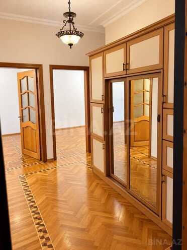 Сдается 3-комн. вторичка 85 м², м. Азадлыг проспекти, photo 1 from 13