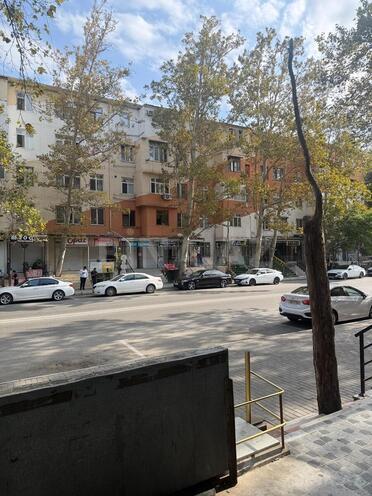 Продается 2-комн. вторичка 30 м², м. Мемар Аджеми, photo 1 from 19
