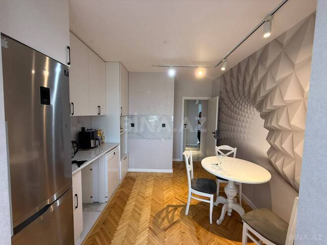 Satılır 3 otaqlı köhnə tikili 80 m², İnşaatçılar m., photo 12 from 32