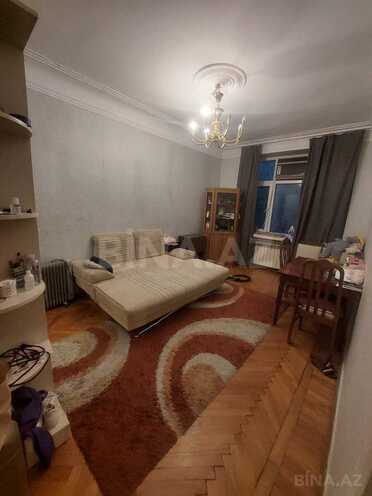 Продается 1-комн. вторичка 35 м², м. Низами, photo 4 from 11