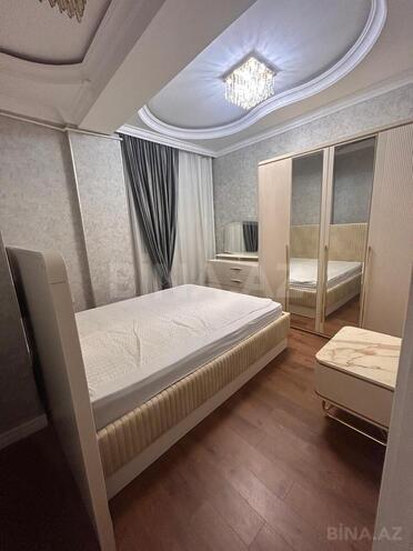 Сдается 3-комн. новостройка 120 м², м. Кара Караев, photo 7 from 14