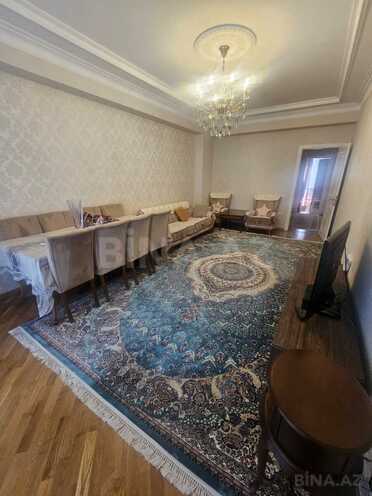 Сдается 3-комн. новостройка 120 м², м. Иншаатчылар, photo 1 from 13