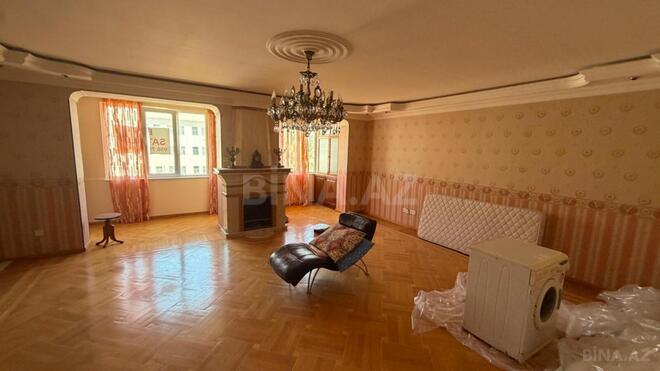 Satılır 4 otaqlı köhnə tikili 110 m², Elmlər Akademiyası m., photo 1 from 13