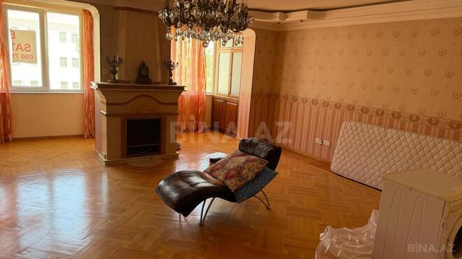 Satılır 4 otaqlı köhnə tikili 110 m², Elmlər Akademiyası m., photo 3 from 13