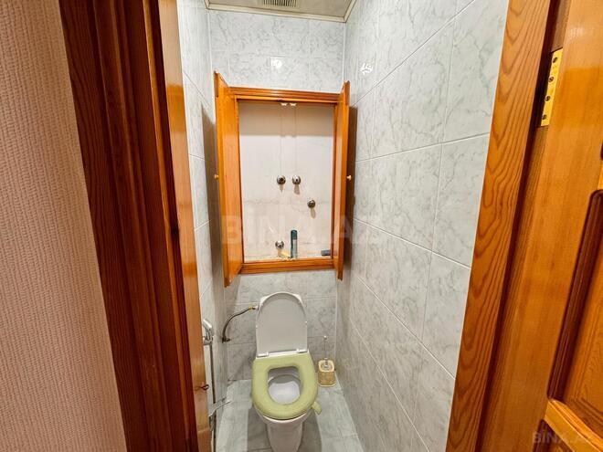 Satılır 3 otaqlı köhnə tikili 70 m², Qara Qarayev m., photo 12 from 17