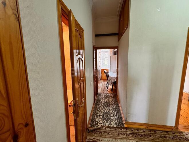 Satılır 3 otaqlı köhnə tikili 70 m², Qara Qarayev m., photo 11 from 17