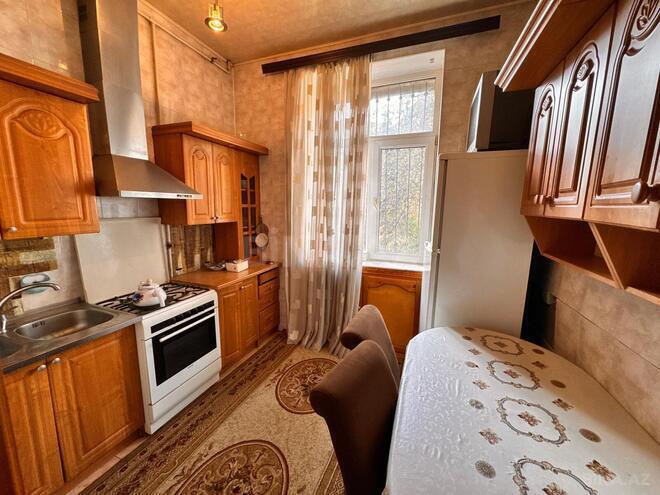 Satılır 3 otaqlı köhnə tikili 70 m², Qara Qarayev m., photo 13 from 17