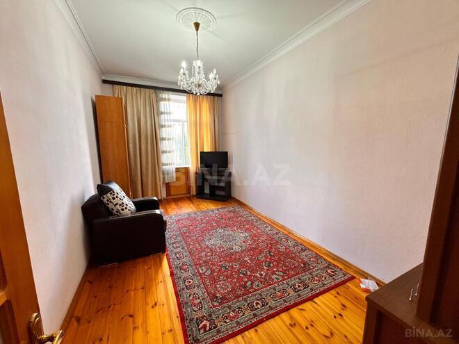 Satılır 3 otaqlı köhnə tikili 70 m², Qara Qarayev m., photo 5 from 17