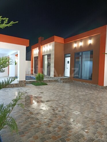Satılır 4 otaqlı həyət evi/bağ evi 130 m², Şüvəlan q., photo 1 from 13