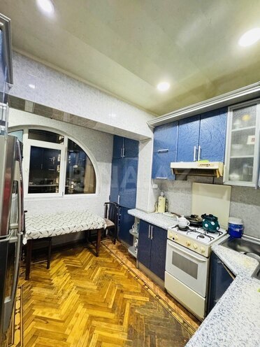 Satılır 5 otaqlı köhnə tikili 125 m², Azadlıq Prospekti m., photo 11 from 18