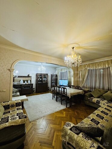 Satılır 5 otaqlı köhnə tikili 125 m², Azadlıq Prospekti m., photo 3 from 18
