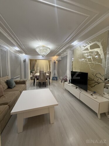 Продается 3-комн. вторичка 100 м², м. Халглар Достлугу, photo 1 from 17