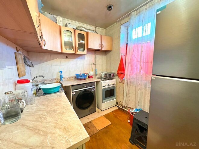 Продается 3-комн. вторичка 70 м², м. Нефтчиляр, photo 4 from 10
