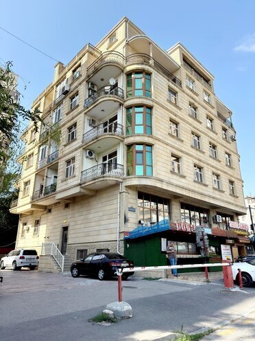 Продаётся 8-комн. новостройка 340 м², м. Мемар Аджеми, photo 1 from 12
