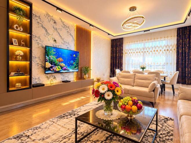 Сдаётся 3-комн. новостройка 105 м², м. Ази Асланов, photo 1 from 21