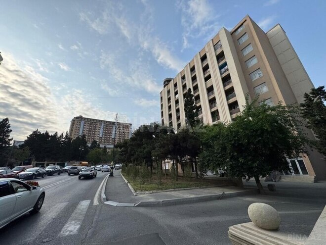 Продаётся 1-комн. вторичка 32 м², м. Нариман Нариманов, photo 1 from 8
