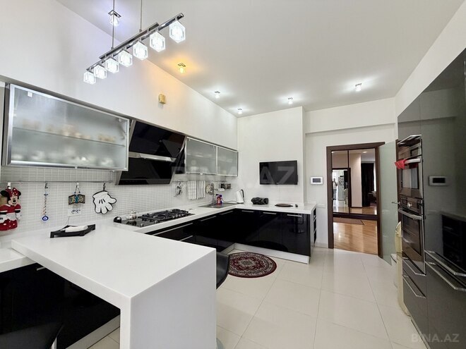 Satılır 4 otaqlı yeni tikili 220 m², 28 May m., photo 17 from 28