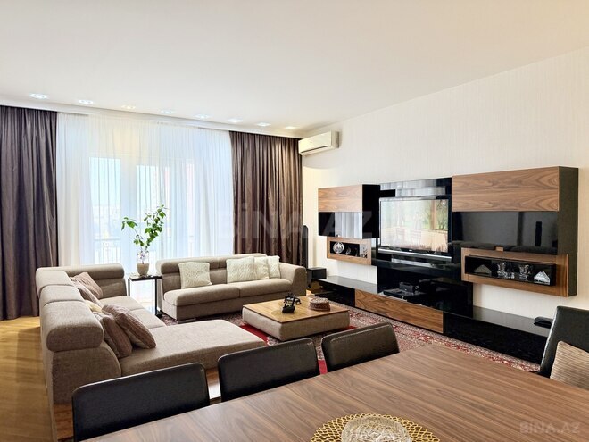 Satılır 4 otaqlı yeni tikili 220 m², 28 May m., photo 3 from 28
