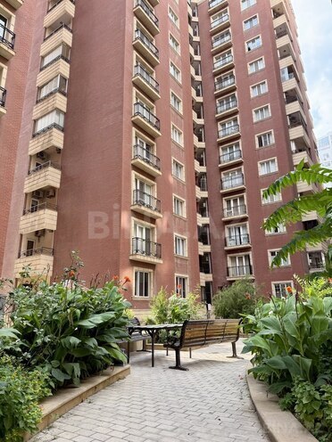 Satılır 4 otaqlı yeni tikili 220 m², 28 May m., photo 26 from 28