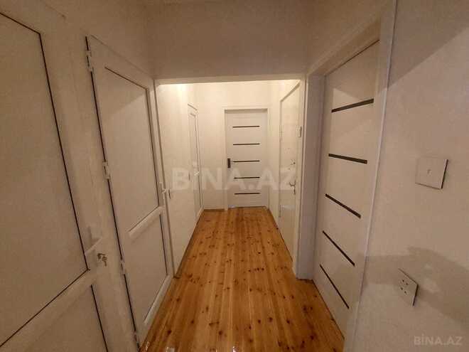 Продаётся 3-комн. вторичка 60 м², м. Ази Асланов, photo 1 from 14