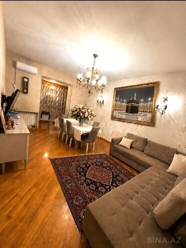 Продаётся 3-комн. вторичка 90 м², м. Нариман Нариманов, photo 1 from 10