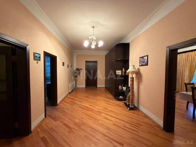 Продается 8-комн. дом/дача 240 м², Бинагадинский р., photo 6 from 20