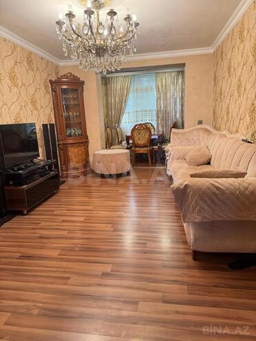 Satılır 2 otaqlı köhnə tikili 47 m², Elmlər Akademiyası m., photo 3 from 9