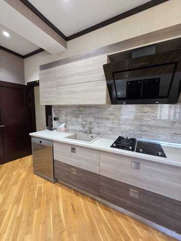 İcarəyə verilir 3 otaqlı yeni tikili 136 m², 28 May m., photo 25 from 29