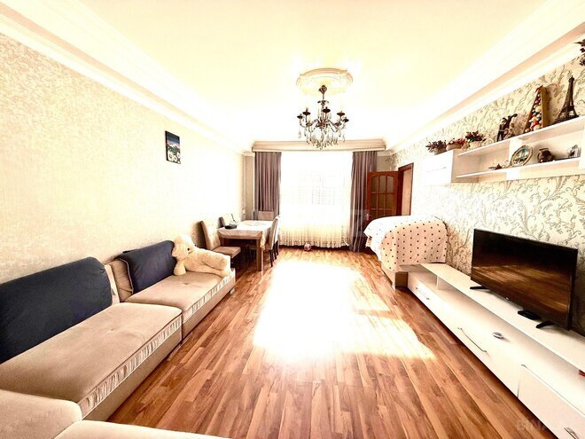 Сдаётся 2-комн. новостройка 70 м², м. Ази Асланов, photo 1 from 14