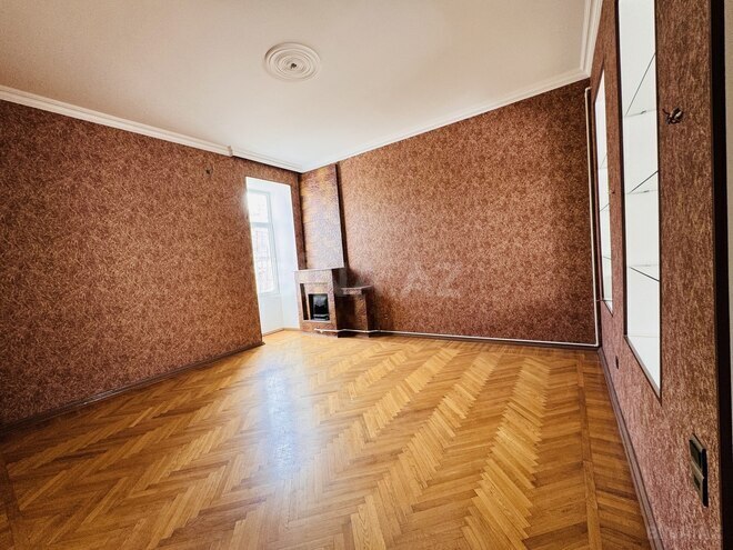 Satılır 4 otaqlı köhnə tikili 96 m², Sahil m., photo 10 from 20