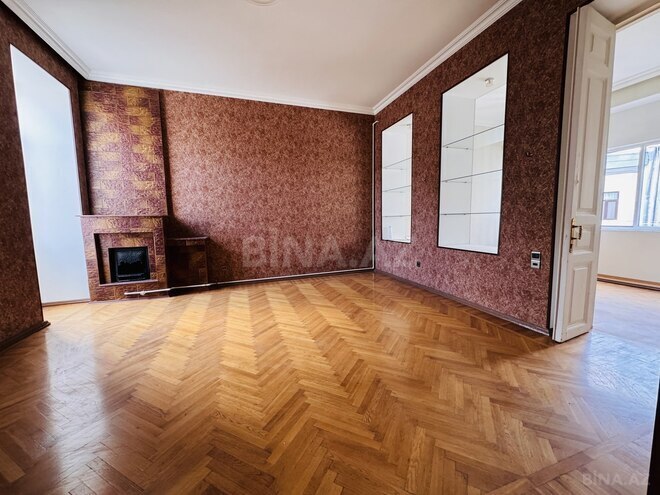 Satılır 4 otaqlı köhnə tikili 96 m², Sahil m., photo 15 from 20