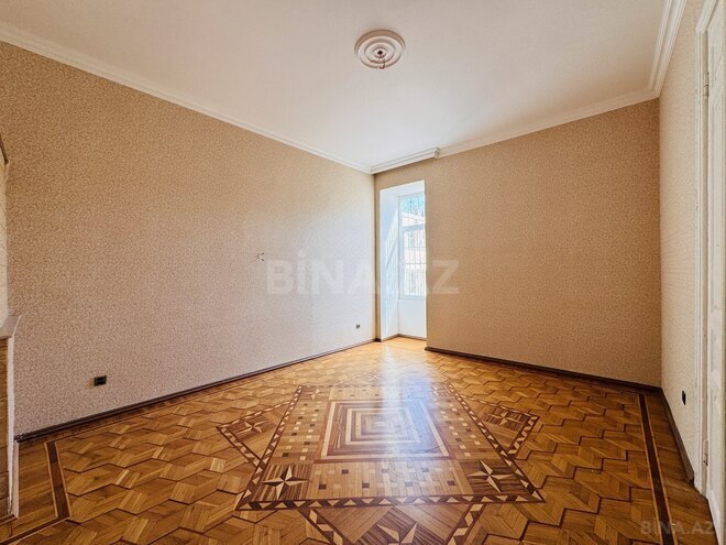 Satılır 4 otaqlı köhnə tikili 96 m², Sahil m., photo 13 from 20