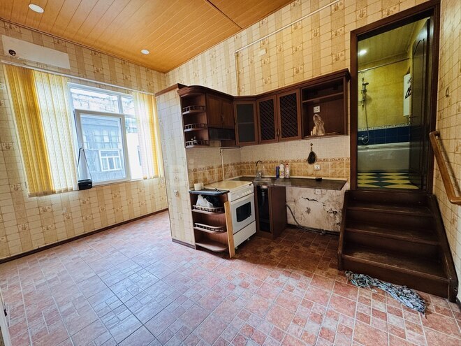 Satılır 4 otaqlı köhnə tikili 96 m², Sahil m., photo 4 from 20