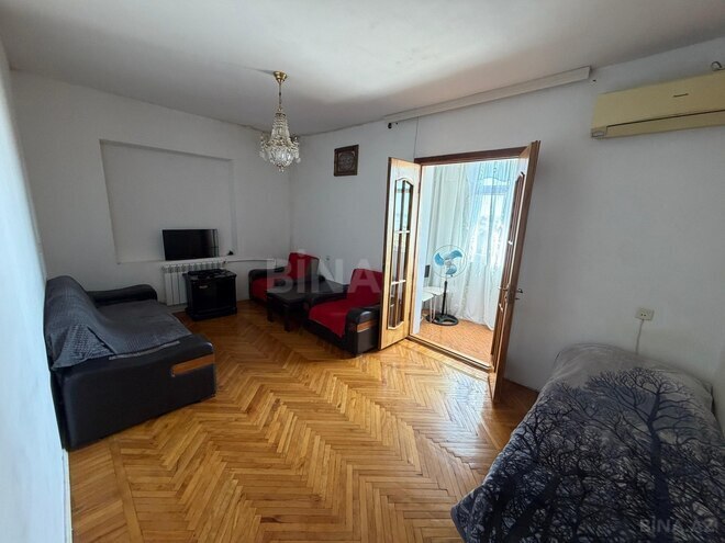 Продаётся 2-комн. вторичка 40 м², пос. Ази Асланова, photo 1 from 9