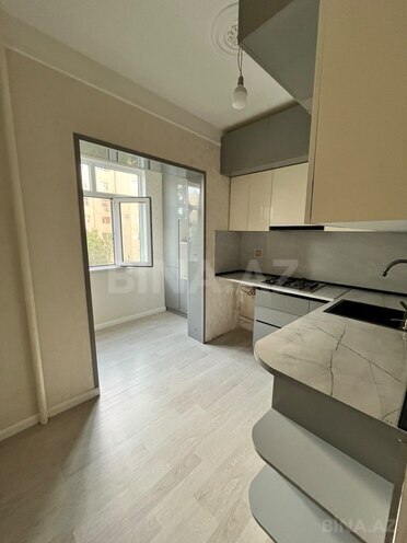Продаётся 2-комн. вторичка 60 м², м. Халглар Достлугу, photo 1 from 12