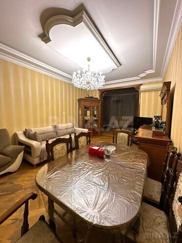 Satılır 2 otaqlı köhnə tikili 60 m², Nəriman Nərimanov m., photo 1 from 15