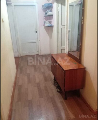 Продаётся 4-комн. вторичка 90 м², photo 1 from 8
