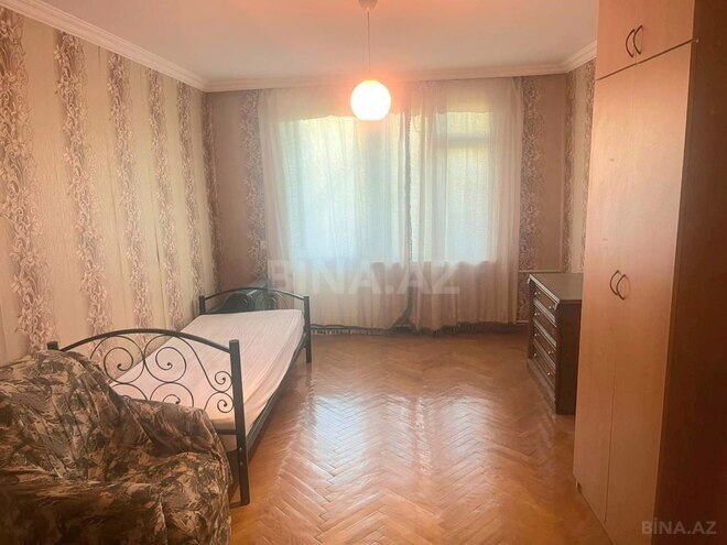 Продаётся 3-комн. вторичка 70 м², м. Иншаатчылар, photo 7 from 11