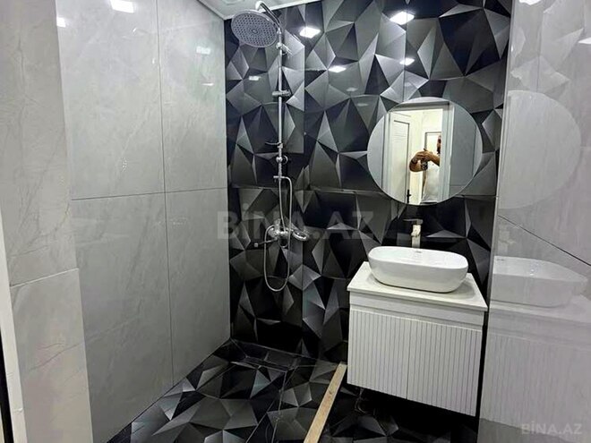 Продается 2-комн. вторичка 65 м², м. Ази Асланов, photo 8 from 12