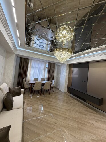 Продаётся 3-комн. новостройка 110 м², м. Кара Караев, photo 1 from 27