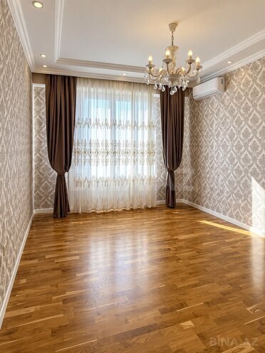 Продаётся 3-комн. новостройка 81 м², м. Иншаатчылар, photo 1 from 13