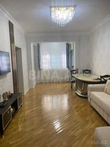 Продаётся 2-комн. вторичка 65 м², м. Азадлыг проспекти, photo 1 from 8