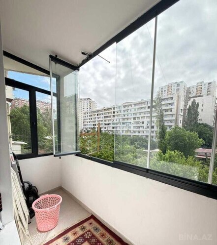 Satılır 4 otaqlı köhnə tikili 110 m², İnşaatçılar m., photo 13 from 14