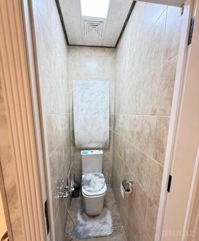 Satılır 4 otaqlı köhnə tikili 110 m², İnşaatçılar m., photo 11 from 14