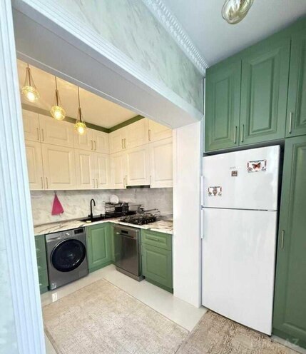 Satılır 4 otaqlı köhnə tikili 110 m², İnşaatçılar m., photo 10 from 14