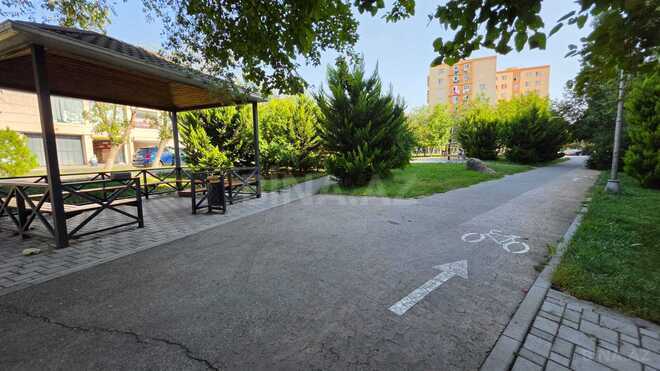 Satılır 2 otaqlı köhnə tikili 60 m², Qara Qarayev m., photo 1 from 24