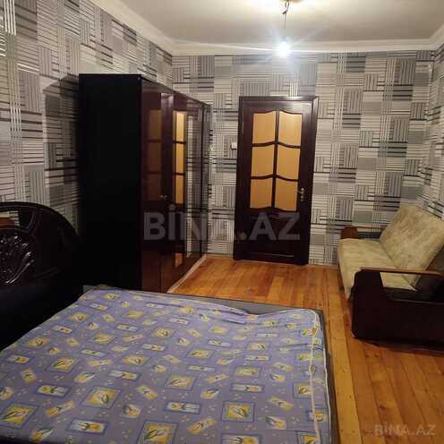 Satılır 2 otaqlı köhnə tikili 64 m², Bakıxanov q., photo 1 from 9