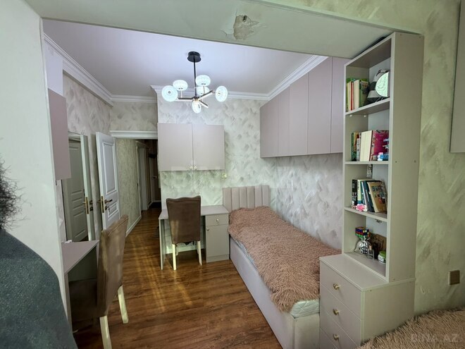 Продаётся 3-комн. вторичка 65 м², Хатаинский р., photo 11 from 17